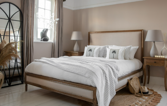 Apply Feng Shui Principles in Bedroom Design to Promote Wealth and Well-being