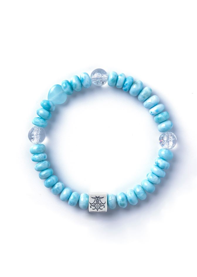 Unconditional Love - Original Chinese Feng Shui Lucky Bracelet Charms in Hong Kong made of Silver, Larimar and Himalayan crystal. Blessing For : Sooth Mood, Romantic relationships, Harmonious Relationships. 